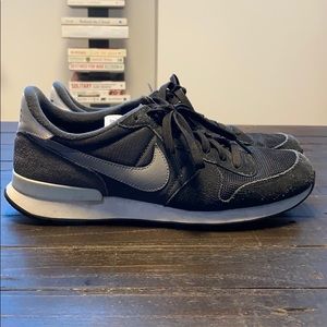 Nike Internationalist